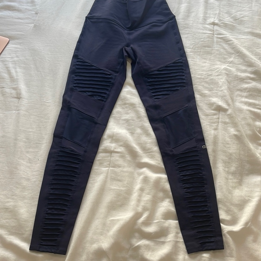 Alo high waisted glossy moto leggings navy blue size M